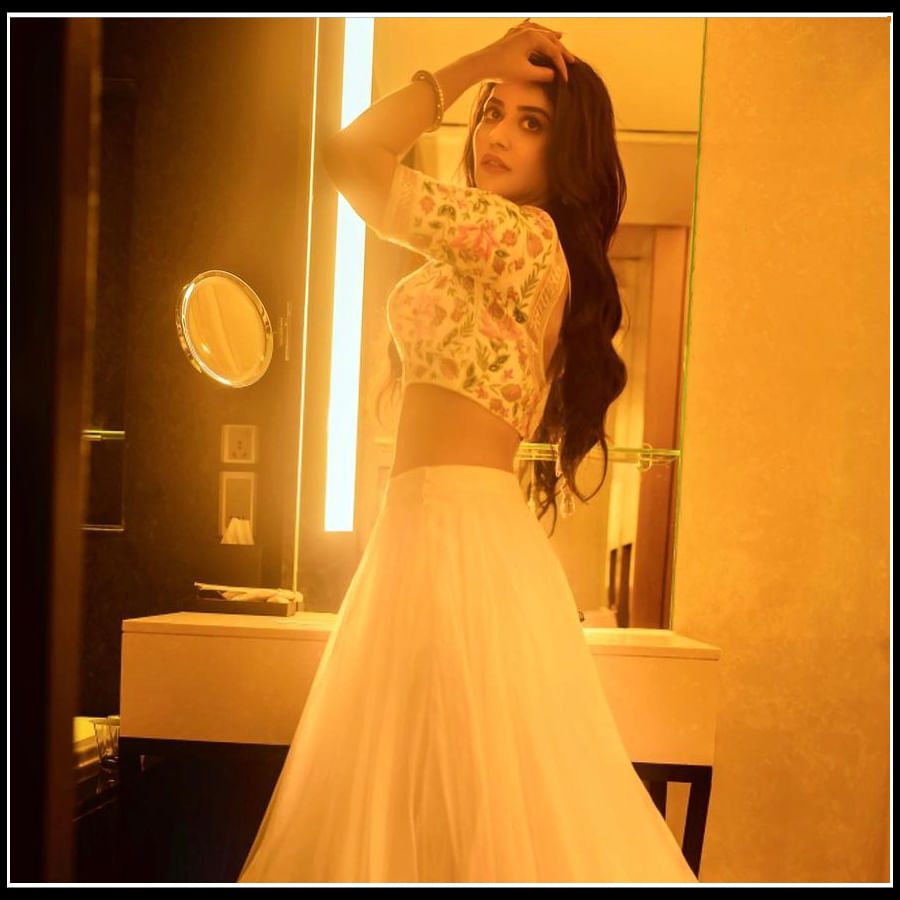 Priyanka Jawalkar: ప్రియాంక జవాల్కర్ కు ఫిదా అవుతున్న నెటిజన్లు.. 