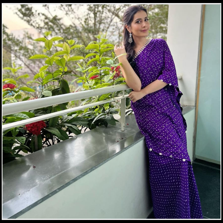 Raashi Khanna: బ్లూ డ్రస్ లో కుర్రకారుని కట్టిపడేస్తున్న రాశీ 