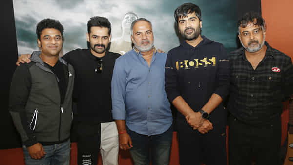 The Warriorr : రామ్ పోతినేని సినిమాకోసం రంగంలోకి దిగిన స్టార్ హీరో శింబు..