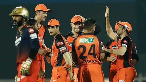 RCB vs SRH: 68 పరుగులకే కుప్పకూలిన బెంగుళూరు.. సునాయసనంగా గెలిచిన హైదరాబాద్..