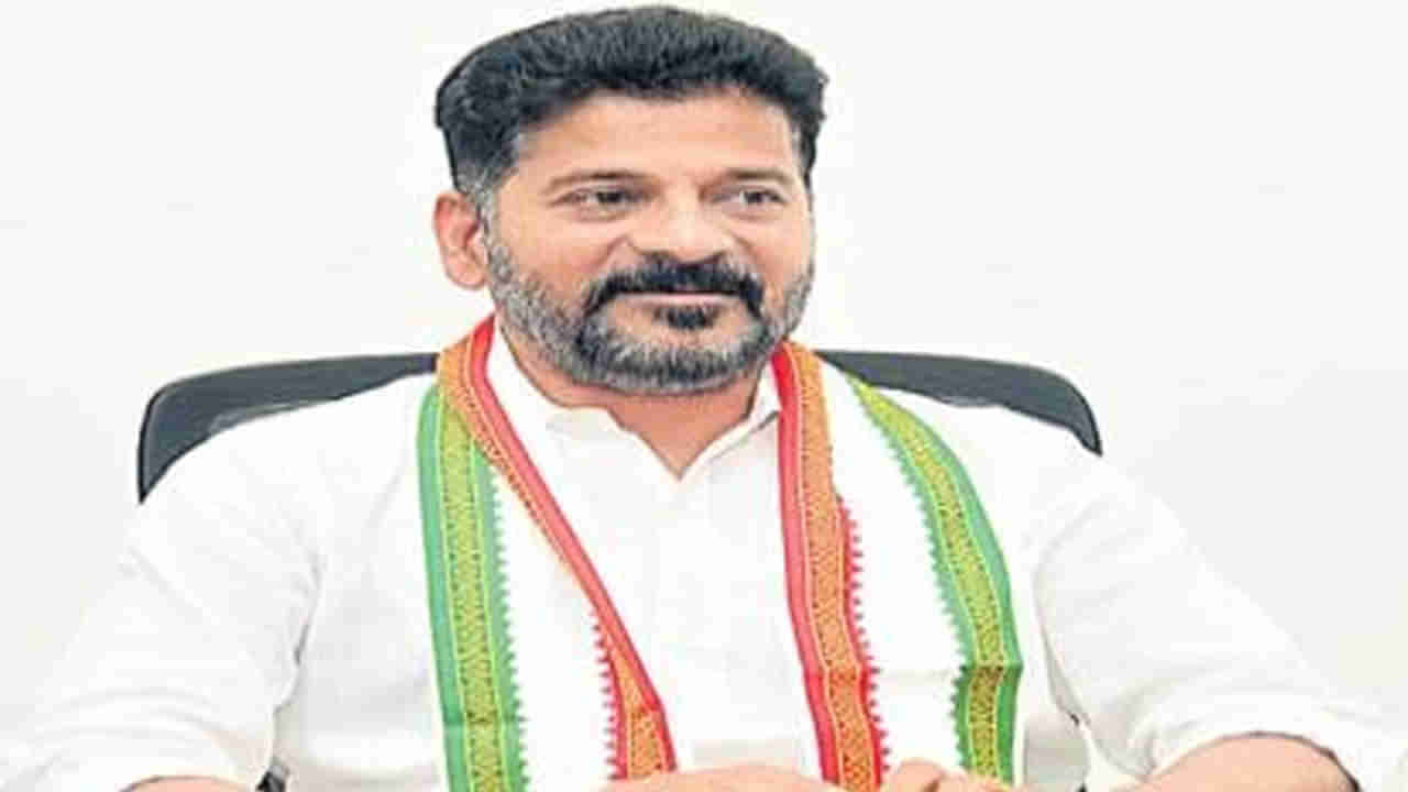 Telangana: తెలంగాణ PCC చీఫ్ రేవంత్ రెడ్డి అరెస్టు.. పోలీసుల తీరుపై మండిపడ్డ కాంగ్రెస్ నేత