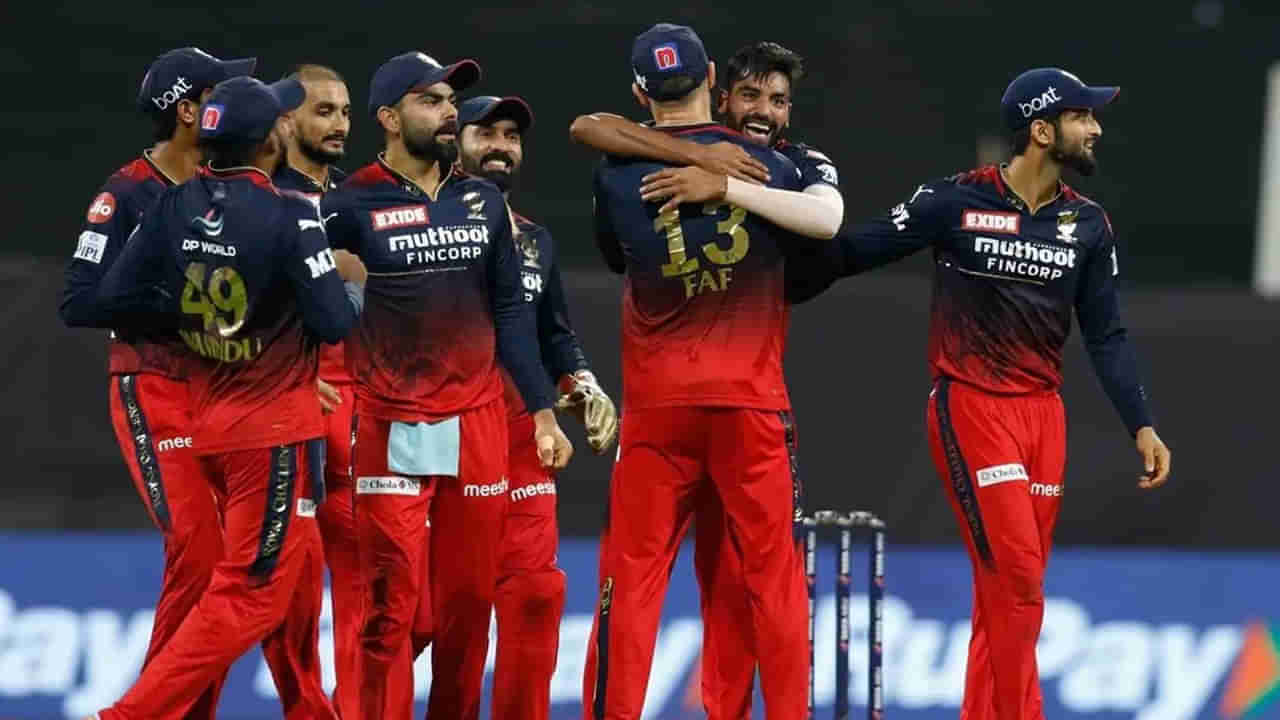 DC vs RCB, IPL 2022: కార్తీక్‌ మెరుపు ఇన్నింగ్స్‌.. హేజిల్‌వుడ్ సూపర్‌ స్పెల్‌.. ఢిల్లీకి తప్పని మరో ఓటమి..