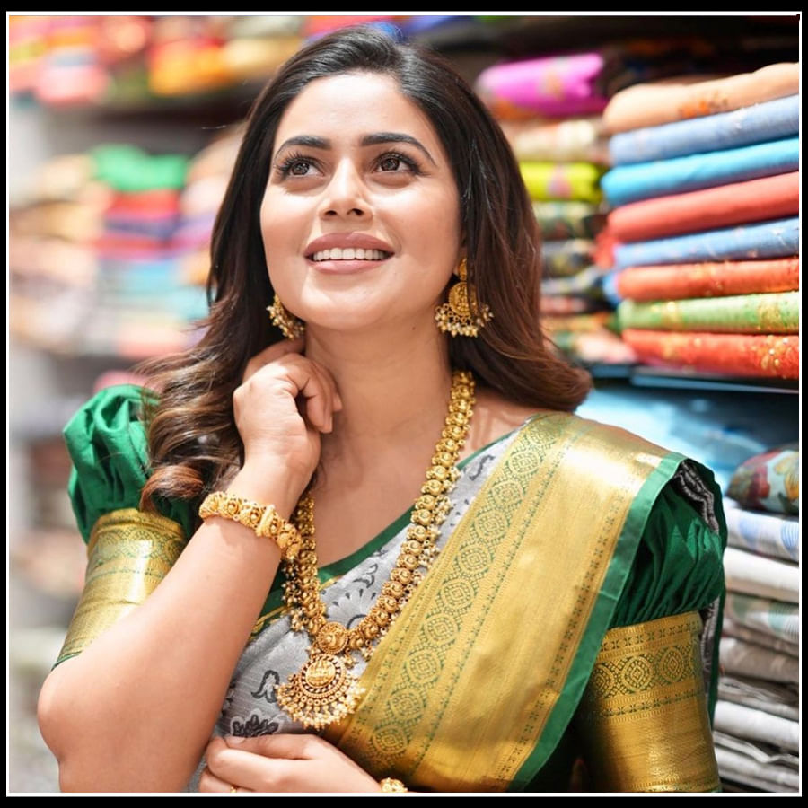 Shamna Kasim Alias Purna: చీరకట్టులో పూర్ణ అందాలు చుస్తే మైండ్ బ్లోయింగ్ అంతే
