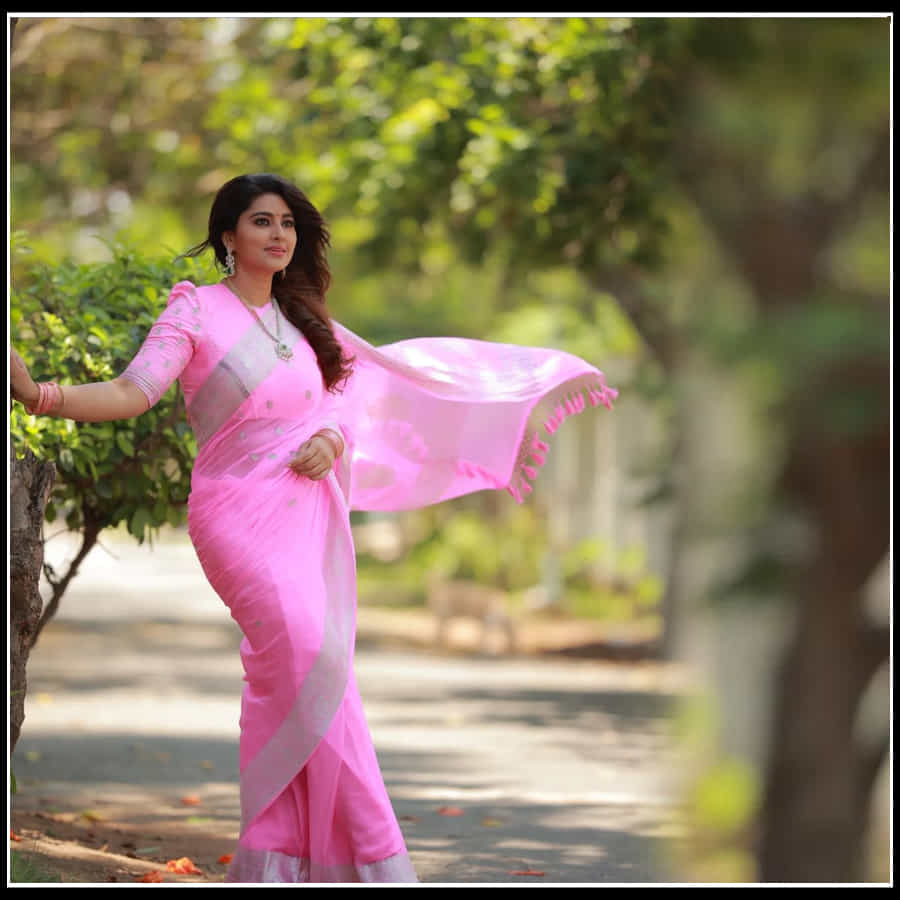 Sneha: స్నేహ గ్లామర్ కు తడబడుతున్న కుర్రకారు..