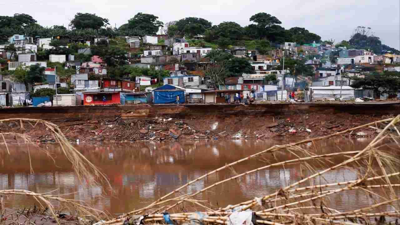 South Africa Floods: దక్షిణాఫ్రికాలో వరదల బీభత్సం.. 400 మంది మృతి.. 40 వేల మంది నిరాశ్రయులు!