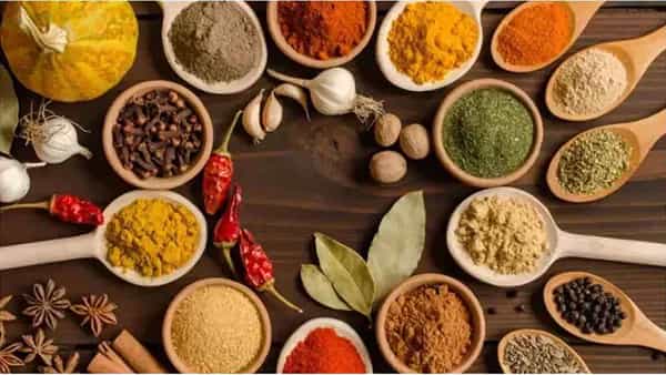 Spices Effects In Summer: ఎండకాలంలో వీటిని తిన్నారంటే.. మరింత హిటెక్కిపోతారు జాగ్రత్త..!
