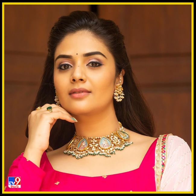 Sreemukhi New Photos. Credit by:Sreemukhi/Instagram