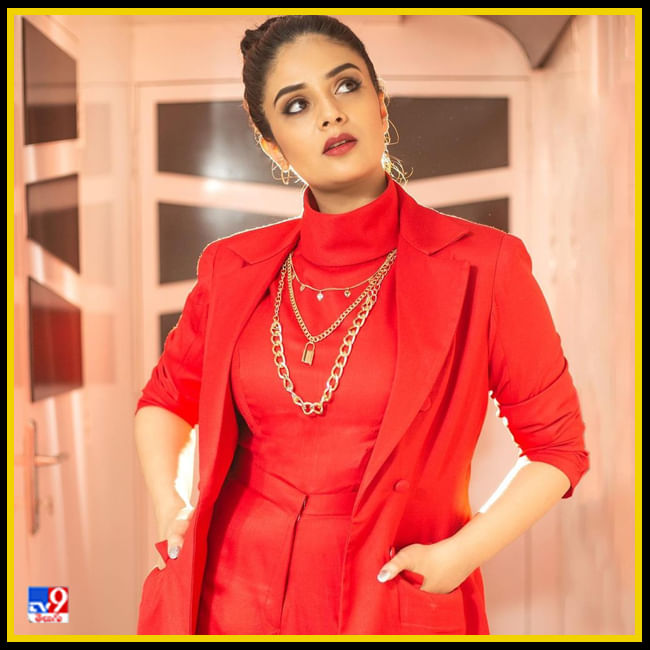 Sreemukhi New Photos. Credit by:Sreemukhi/Instagram