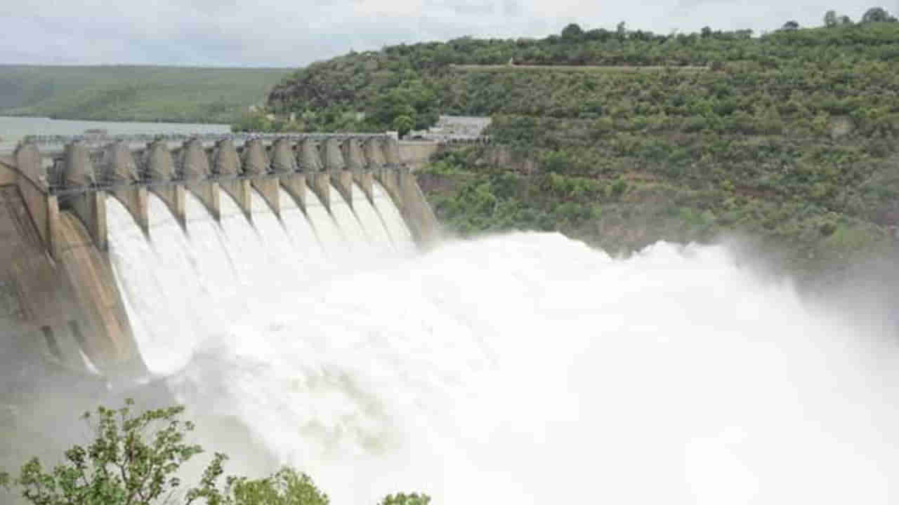 Srisailam Dam: శ్రీశైలం డ్యామ్‌కు డేంజర్ వార్నింగ్స్.. ఇంతకీ ఆ ప్రాజెక్టుకు ఏమైంది?