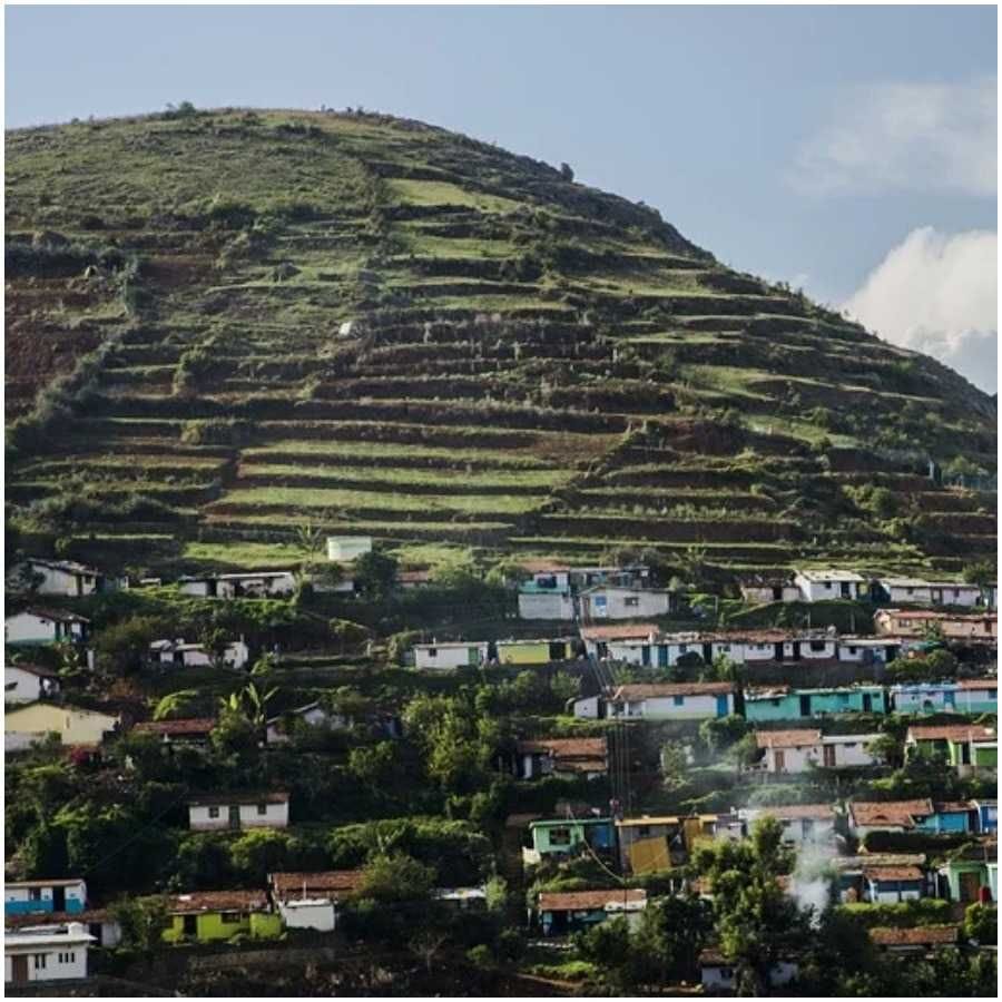 మనాలి: మనాలి చాలా అందమైన ప్రశాంతమైన హిల్ స్టేషన్. వేసవి సెలవుల్లో ఇక్కడికి వెళ్లేందుకు ప్లాన్ చేసుకోవచ్చు. సాహస కార్యకలాపాలు, క్రిస్టల్ క్లియర్ ఫాల్స్, ఆహ్లాదకరమైన వాతావరణం మీ యాత్రను చిరస్మరణీయం చేస్తాయి.