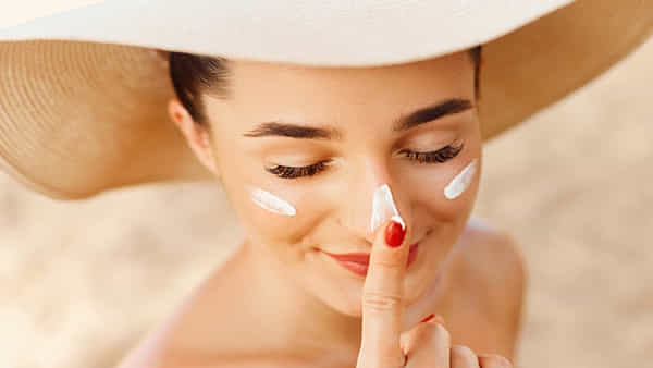 Summer Skin Care: ఎండలో బయటకు వెళ్తున్నారా ? చర్మాన్ని కాపాడుకోవడానికి ఇలా చేయండి..