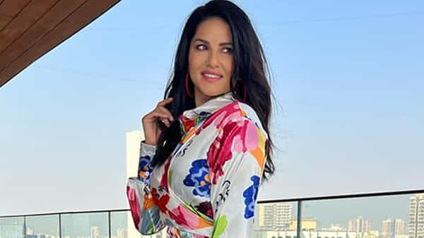 Sunny Leone: సన్నీలియోన్ ఫాన్స్కు బంపర్ ఆఫర్.. క్రేజీ ఐడియా.. కానీ కండిషన్స్ అప్లై..