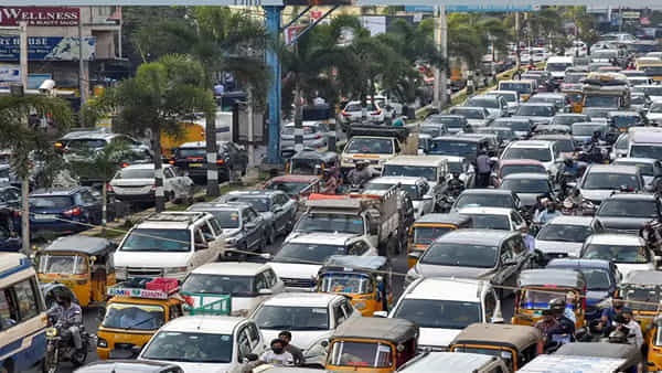 Hyderabad: వాహనదారులకు అలర్ట్.. ప్రధాని పర్యటనతో ట్రాఫిక్ ఆంక్షలు.. ప్రత్యామ్నాయ మార్గాలివే