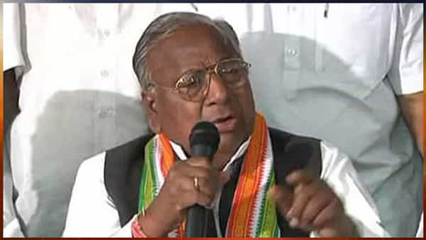 Telangana: అక్కడ కలువకుండా కేసీఆర్ను కలిస్తే అనుమానాలు వచ్చేవి.. కాంగ్రెస్ నేత వి.హన్మంతరావు కామెంట్స్