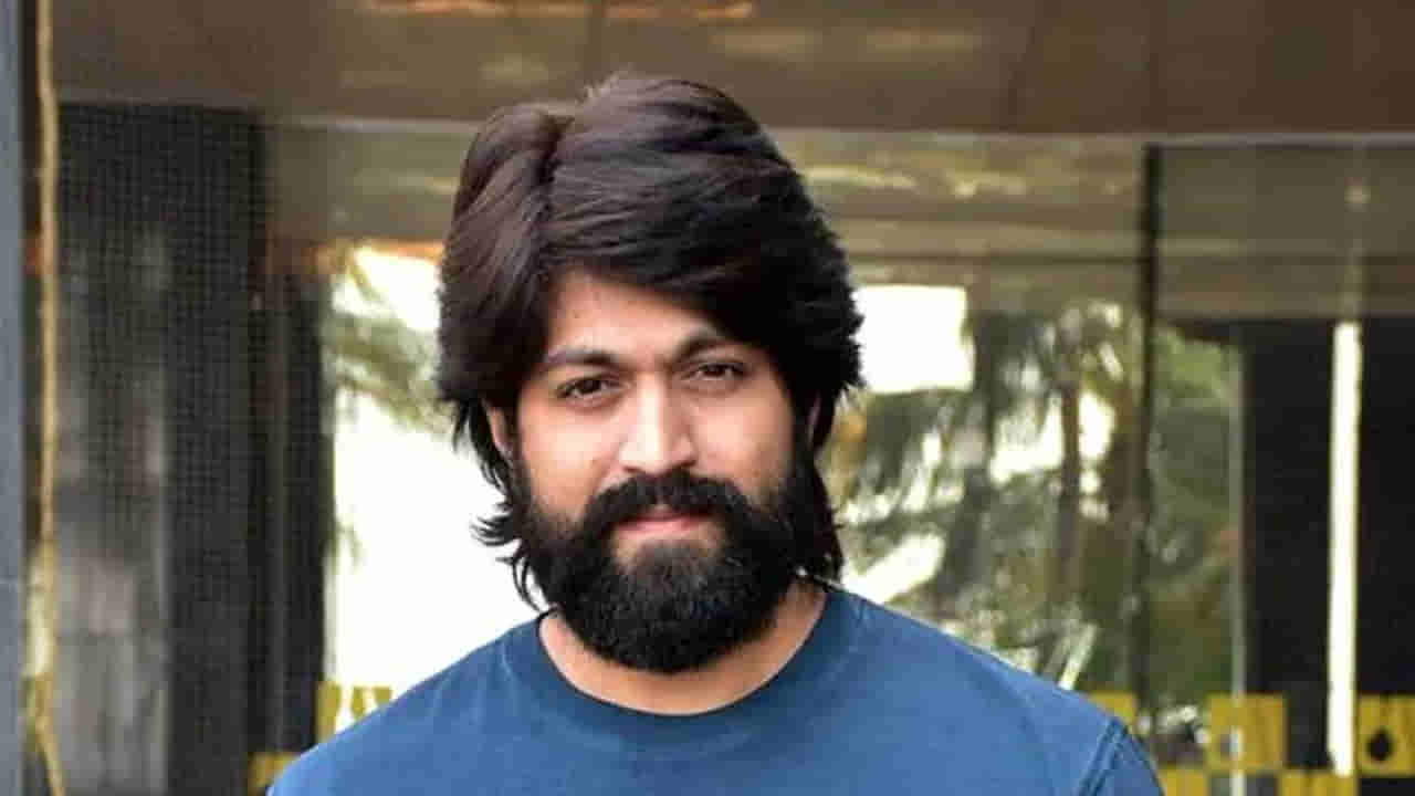 Yash : రాకీ భాయ్ కోసం బాలీవుడ్ బడా ప్రొడ్యూసర్ భారీ ప్లాన్.. యష్ సరసన ఆ స్టార్ హీరోయిన్..?