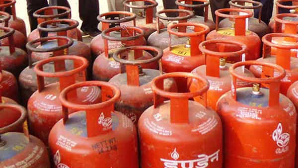 LPG Gas Cylinder: రూ.369కే ఎల్పీజీ గ్యాస్ సిలిండర్.. ఎలాంటి బుకింగ్, చిరునామా రుజువు అవసరం లేదు..!