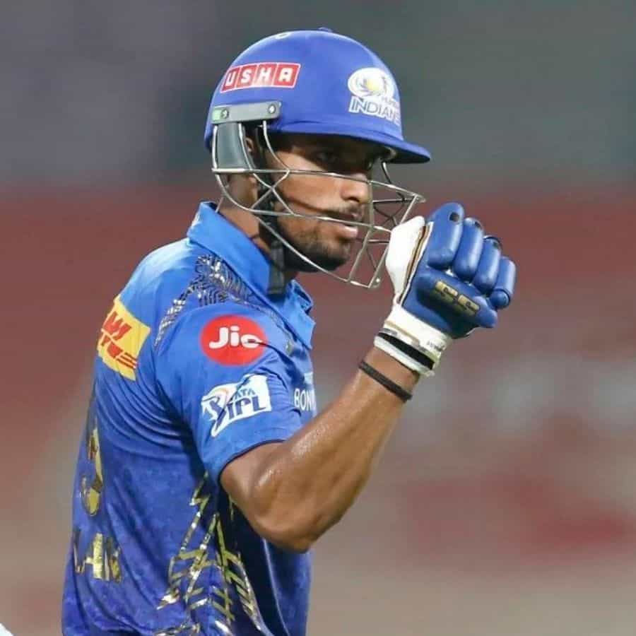 యువ ఎడమచేతి వాటం బ్యాట్స్మన్ IPL 2022లో ముంబై తరపున తన అద్భుతమైన ప్రదర్శనతో అందరి దృష్టిని ఆకర్షించాడు. అందుకే అతను త్వరలో ముంబైకి బదులుగా టీమ్ ఇండియా బ్లూ జెర్సీలో కనిపించే అవకాశాలు ఉన్నాయంటూ వార్తలు వస్తున్నాయి.