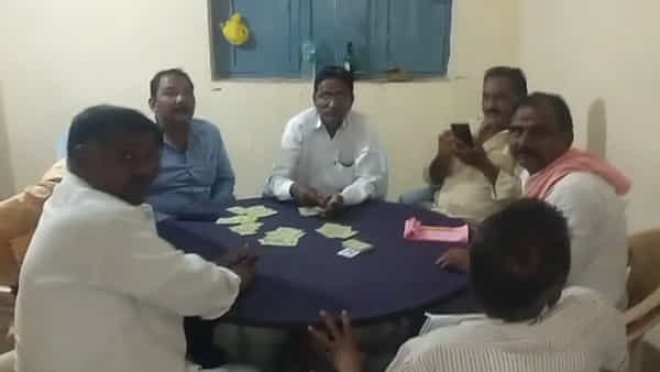Adilabad: స్కూల్ టీచర్ల గబ్బుదందా..సంఘ భవనమే అడ్డాగా గురువుల అకృత్యాలు..