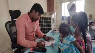 Kadapa: డబ్బు ముందు చిన్నబోయిన పేగుబంధం.. ఫించన్ డబ్బులు తీసుకుని తల్లిని రోడ్డుమీద వదిలేసిన తనయుడు