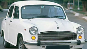 Ambassador Car 2.0: మళ్లీ సందడి చేయడానికి సిద్ధమౌతున్న రాయల్ కార్.. మోడ్రన్ లుక్‌లో వీధుల్లోకి.. 