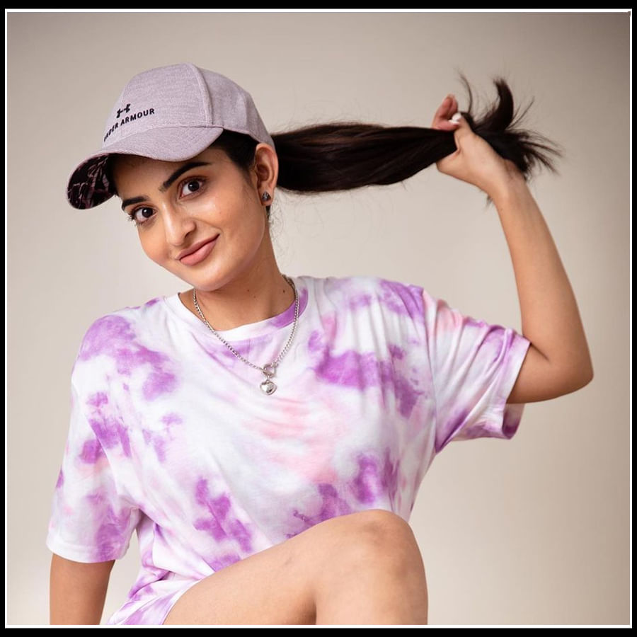 Ananya Nagalla:చూపుతిప్పుకోనివ్వని అందాల ముద్దుగుమ్మ అనన్య..