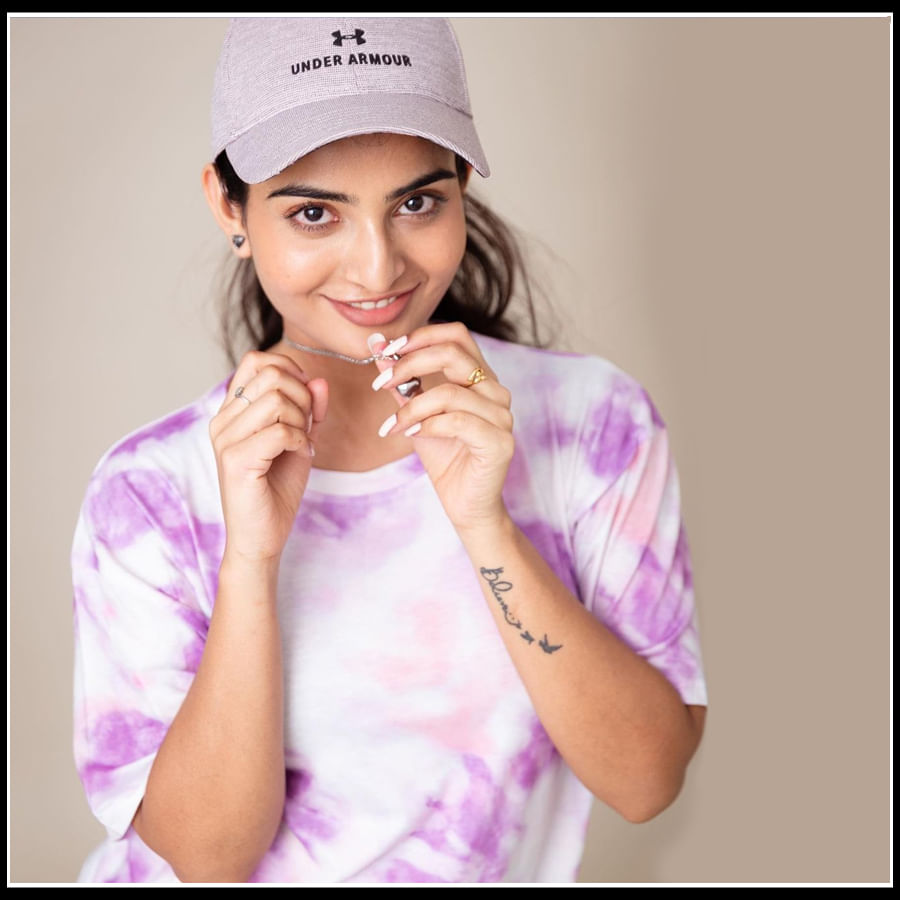 Ananya Nagalla:చూపుతిప్పుకోనివ్వని అందాల ముద్దుగుమ్మ అనన్య..