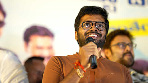 F3 Movie: ఆ విషయంలో ప్రేక్షకులకు థ్యాంక్స్ చెప్పిన ఎఫ్ 3 టీం.. అందుకు ఆర్ఆర్ఆర్ ఊపిరి పోసిందంటూ డైరెక్టర్ అనిల్ రావిపూడి కామెంట్స్..
