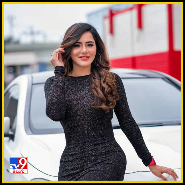 Ashu Reddy New Photos. Credit by:Ashu Reddy/Instagram