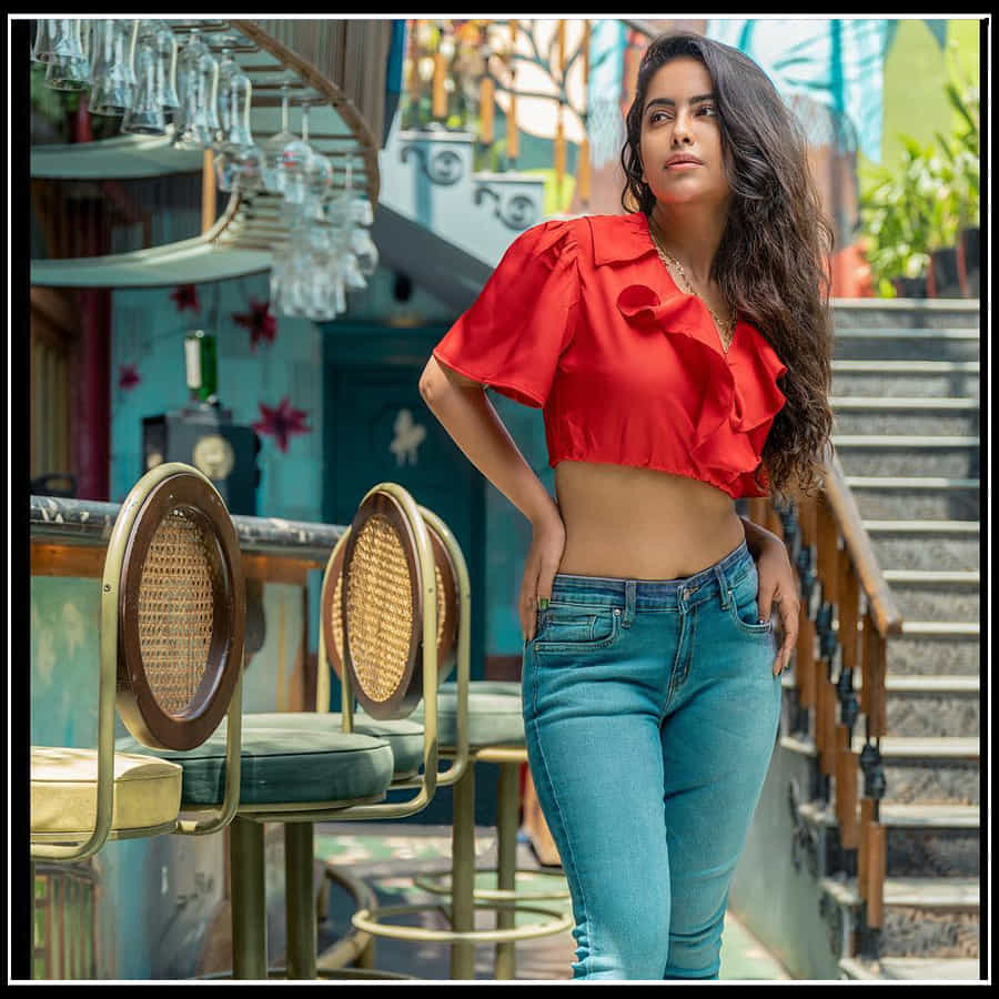 Avika Gor: నడిచే నక్షత్రంలా అవికా గోర్ న్యూ ఫొటోస్...