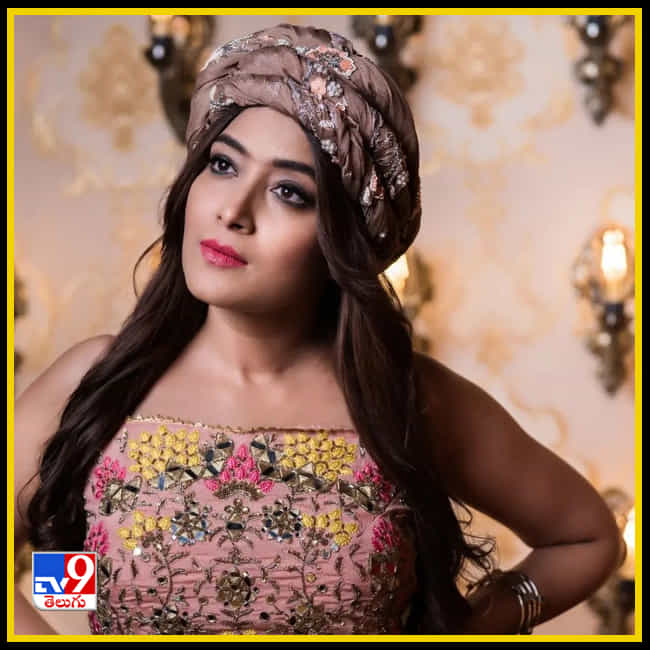 Bhanu Shree New Photos. Credit by:Bhanu Shree/Instagram