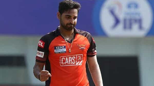 Bhuvneshwar Kumar: యార్కర్లతో చెలరేగిన భువనేశ్వర్ కుమార్.. 19వ ఓవర్ మెయిడిన్ చేసిన SRH బౌలర్..