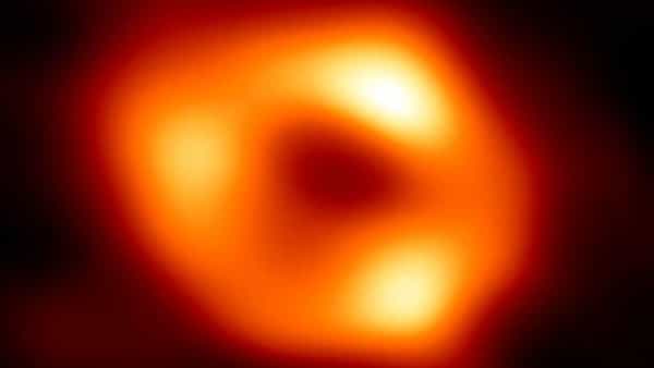 Black Hole Picture: పాలపుంతలో అద్భుతం.. భారీ ‘బ్లాక్ హోల్’ ఫోటో విడుదల చేసిన సైంటిస్టులు..