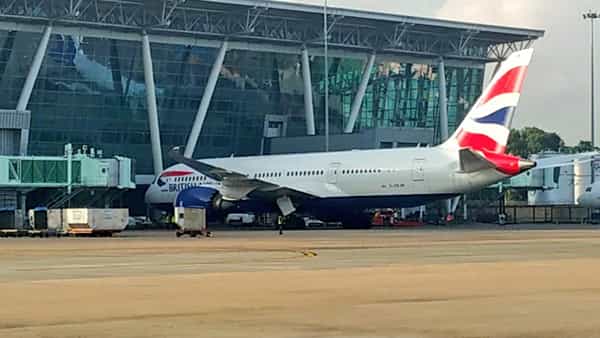 Chennai Airport: అచ్చం సూర్య సినిమా సీన్ రిపీట్ చేశారు..కానీ, కథ అడ్డం తిరిగి అలా బుక్కయ్యారు..