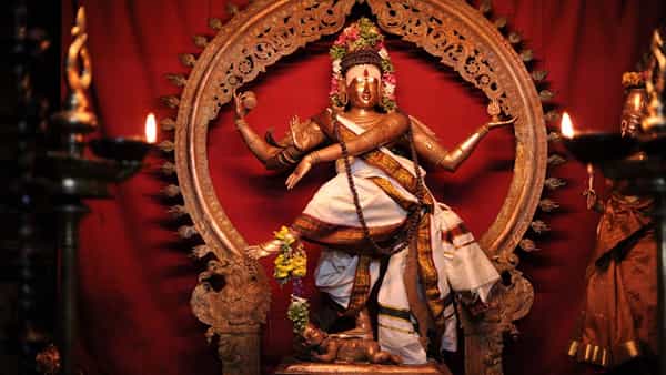 Chidambaram Temple: మళ్ళీ వివాదంలో చిదంబర నటరాజస్వామి సంపద.. ఆలయ సంపదపై ప్రభుత్వానికి హక్కులేదంటున్న దీక్షిత వర్గం