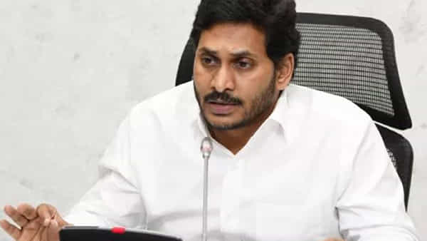 Andhra Pradesh: తుపాన్ల నుంచి రైతులను రక్షించేందుకు కీలక నిర్ణయం తీసుకున్న జగన్ సర్కార్.. ఈసారి ముందుగానే..