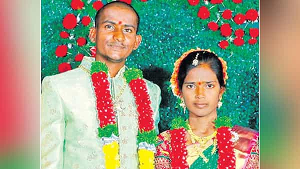 Crime News: పెళ్లై 36 రోజులే.. భర్తను చంపేందుకు రెండు సార్లు ప్లాన్.. చివరకు ప్రియుడితో కలిసి..