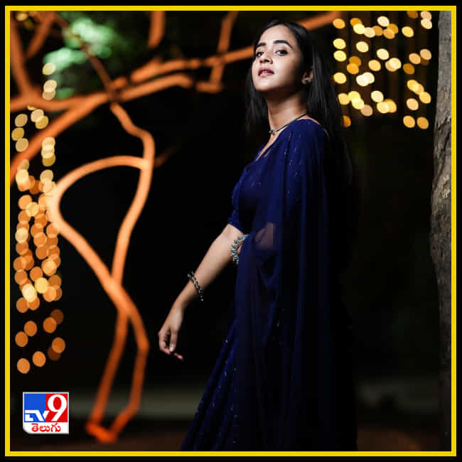 Deepthi Sunaina New Photos. Credit by:Deepthi Sunaina/Instagram