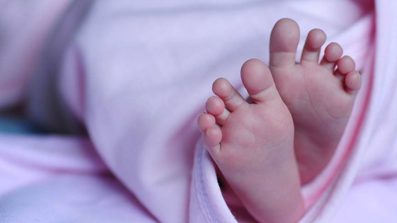 Fertility Rate Drop: దేశంలో నానాటికీ పడిపోతున్న సంతానోత్పత్తి రేటు.. అత్యధికంగా వారిలోనే..