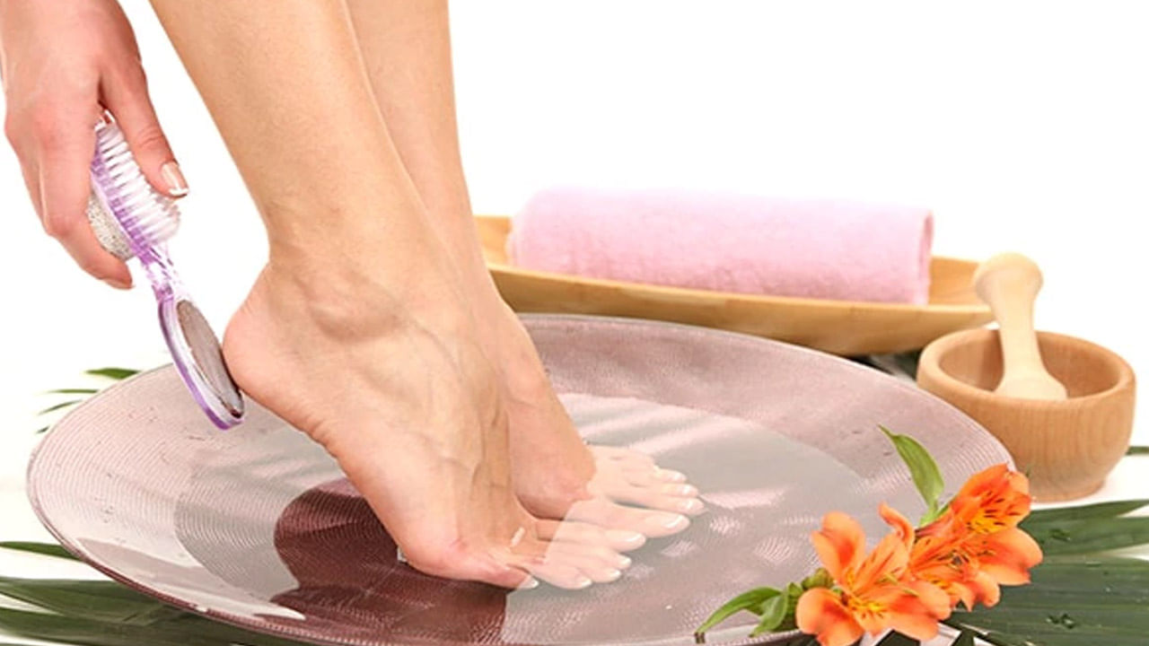 Foot Skin Care Tips: వేసవిలో మీ పాదాలను అందంగా ఉంచుకోవాలా..? ఈ చిట్కాలను పాటించండి..!