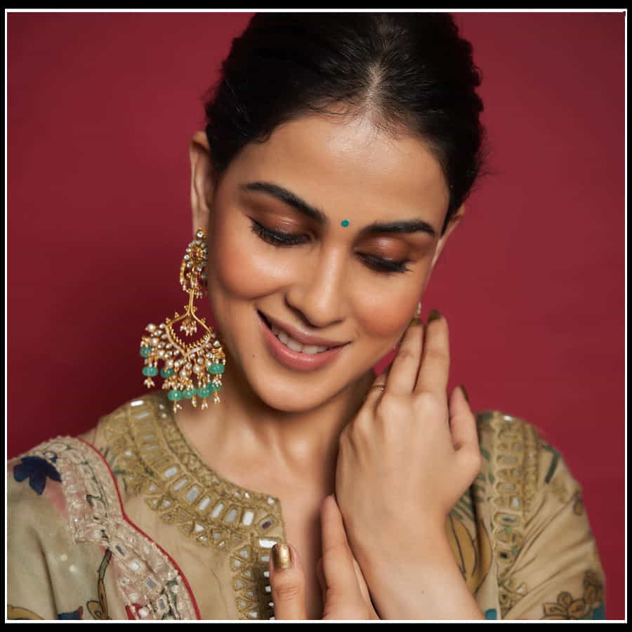 Genelia: రాయల్ లుక్ లో అదరగొడుతున్న ముద్దుగుమ్మ జెనీలియా..