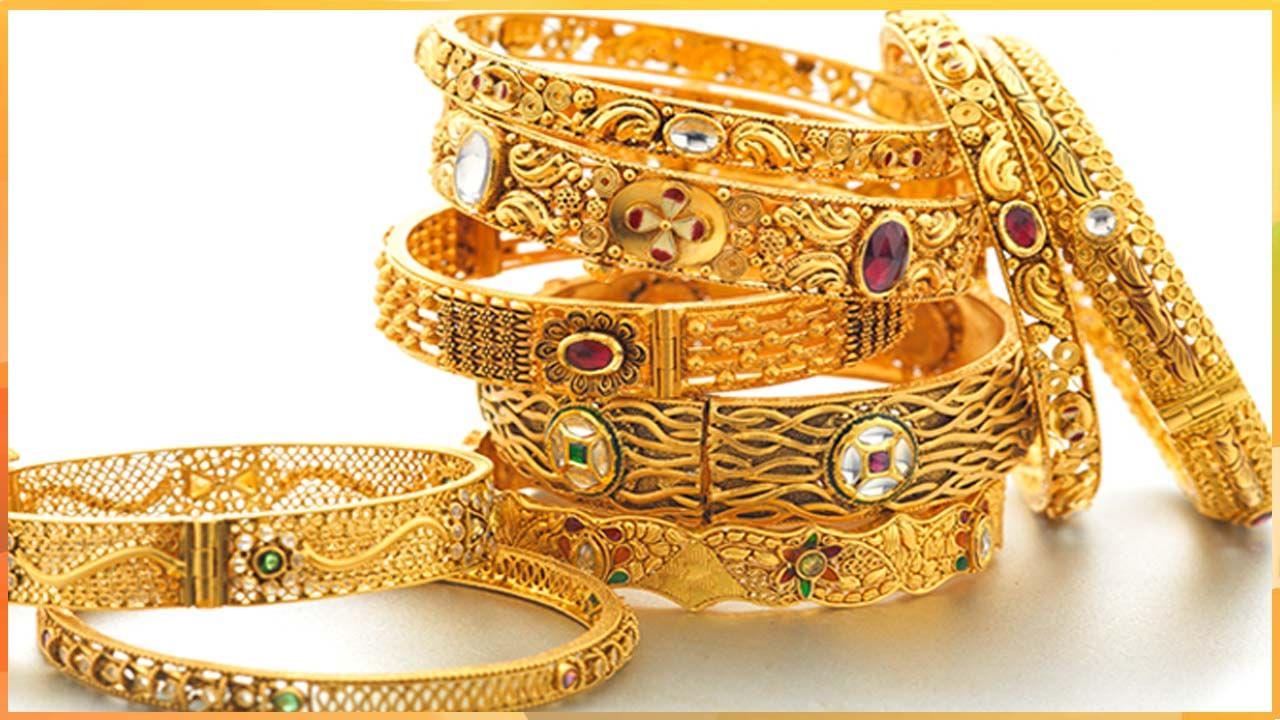 Gold Silver Price Today: పసిడి, వెండి ప్రియులకు గుడ్‌న్యూస్.. తగ్గుతున్న బంగారం ధరలు.. తెలుగు రాష్ట్రాల్లో