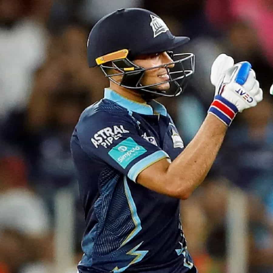 గుజరాత్ టైటాన్స్ విజయంలో మూడో హీరో శుభమాన్ గిల్ నిలిచాడు. గిల్ 16 మ్యాచ్ల్లో 33.92 సగటుతో 475 పరుగులు చేశాడు. ఈ బ్యాట్స్మన్ 4 అర్ధ సెంచరీలు కొట్టాడు. అలాగే స్ట్రైక్ రేట్ 130 కంటే ఎక్కువగా ఉంది. గిల్ ఒక మ్యాచ్లో సెంచరీని కేవలం 4 పరుగులతో తేడాతో కోల్పోయాడు.