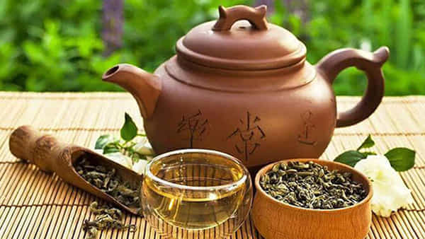 Health Tips: ఈ 4 హెర్బల్ టీలు బీపీని కంట్రోల్ చేస్తాయి.. తప్పకుండా ట్రై చేయండి..!