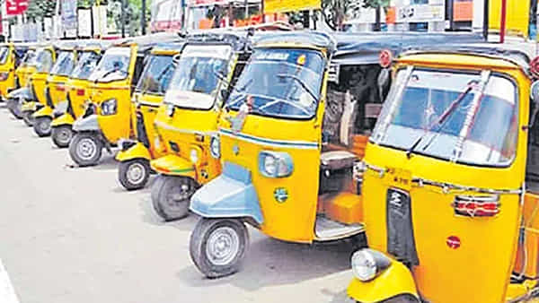 Hyderabad: భాగ్యనగరంలో అర్ధరాత్రి నుంచి ఆటోలు, క్యాబ్లు, లారీల సేవలు బంద్.. ఖైరతాబాద్ RTA ఆఫీస్ వద్ద భారీ ధర్నాకి పిలుపు