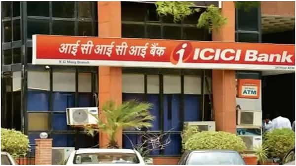ICICI Bank: మీరు ఐసీఐసీఐ బ్యాంకులో ఈ డిపాజిట్లు చేస్తున్నారా..? మీకో గుడ్న్యూస్..!