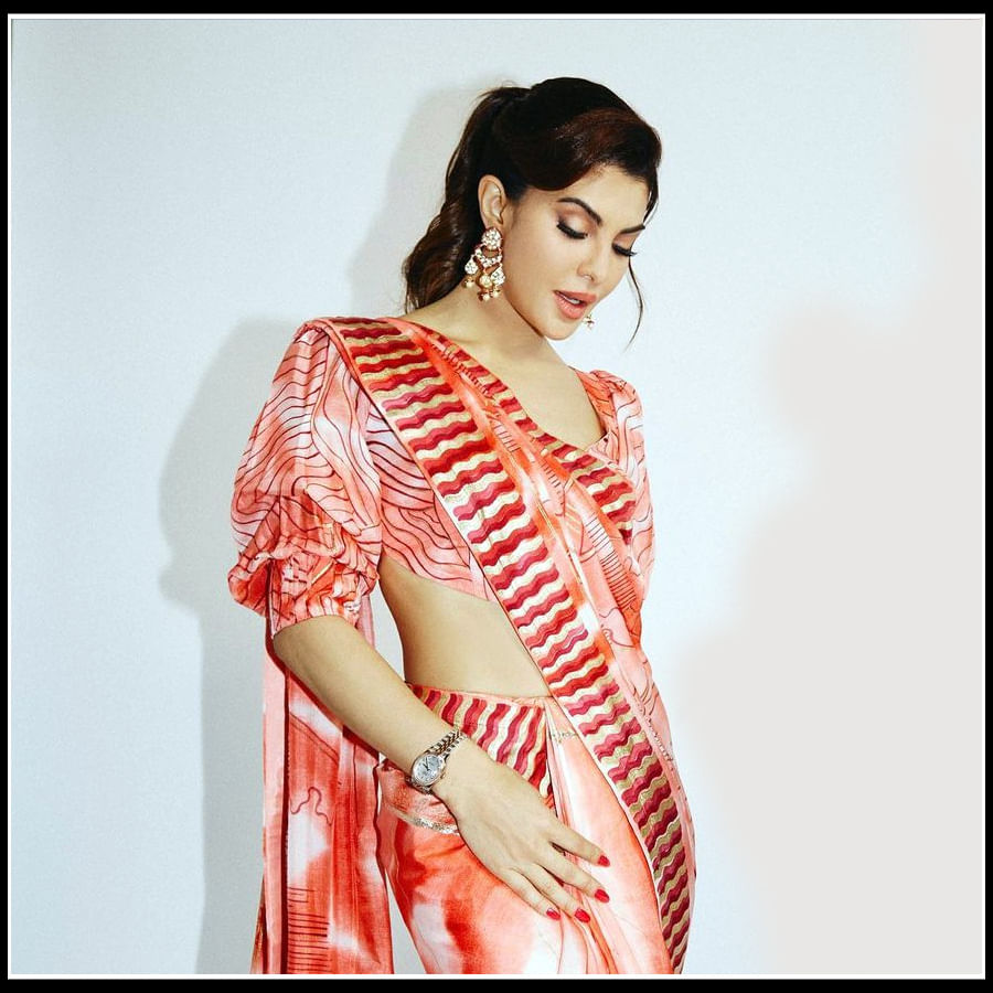 Jacqueline Fernandez:చీరకట్టులో వయ్యారాలు వలకబోస్తున్న బాలీవుడ్ బ్యూటీ 'జాక్వెలిన్‌ ఫెర్నాండెజ్‌'..