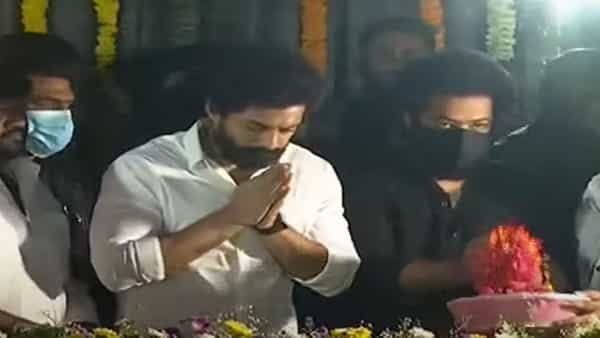 NTR Jayanthi: మహానాయకుడికి నివాళులర్పించిన జూనియర్ ఎన్టీఆర్, కళ్యాణ్ రామ్..