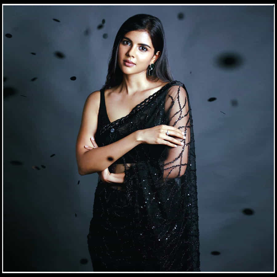 kalyani priyadarshan:మెరిసిపోతున్న కళ్యాణి ప్రియదర్శన్ శారీలో అందాలు చుస్తే మతి పోవాల్సిందే..