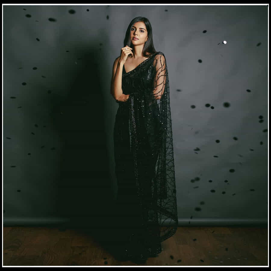 kalyani priyadarshan:మెరిసిపోతున్న కళ్యాణి ప్రియదర్శన్ శారీలో అందాలు చుస్తే మతి పోవాల్సిందే..
