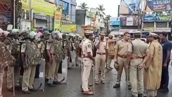 Amalapuram Protest Live: కాకసీమగా మారిన కోనసీమ.. రావులపాలెంలో ఉద్రిక్తత..